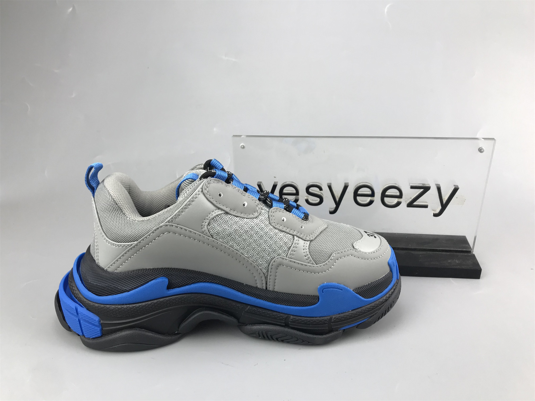 UA TRIPLE S CLEAR SOLE ASH ROYAL