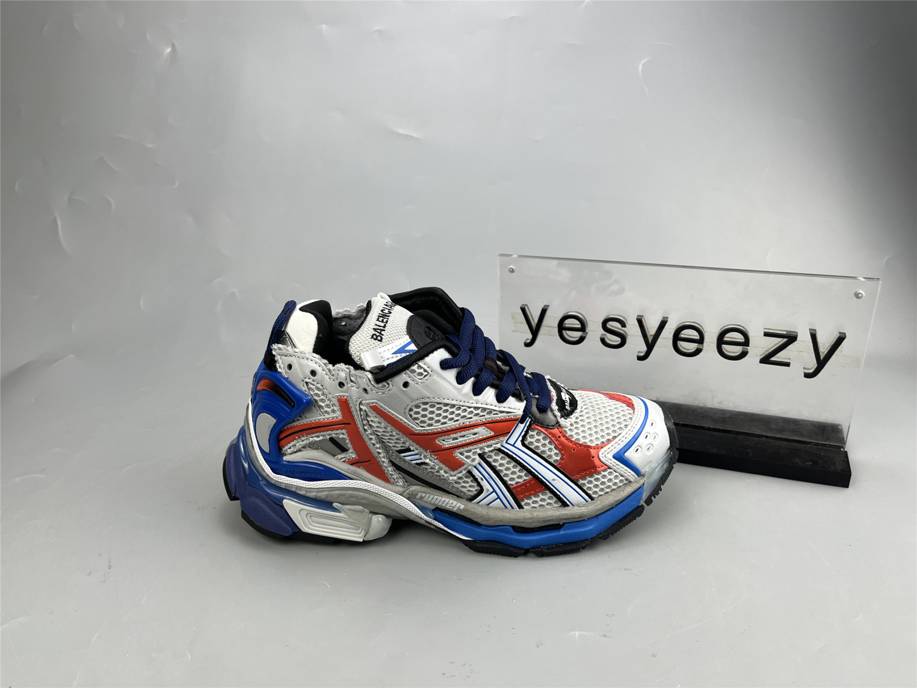 UA RUNNER BLK BLUE GREY
