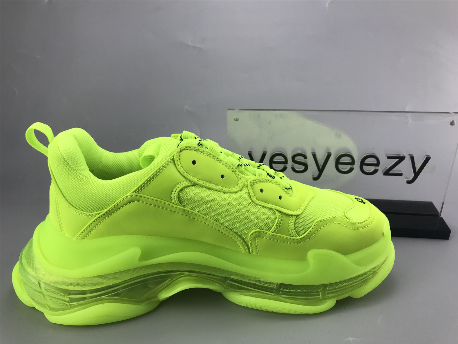 UA TRIPLE S CLEAR SOLE SNEAKER FLUORESCENT GREEN