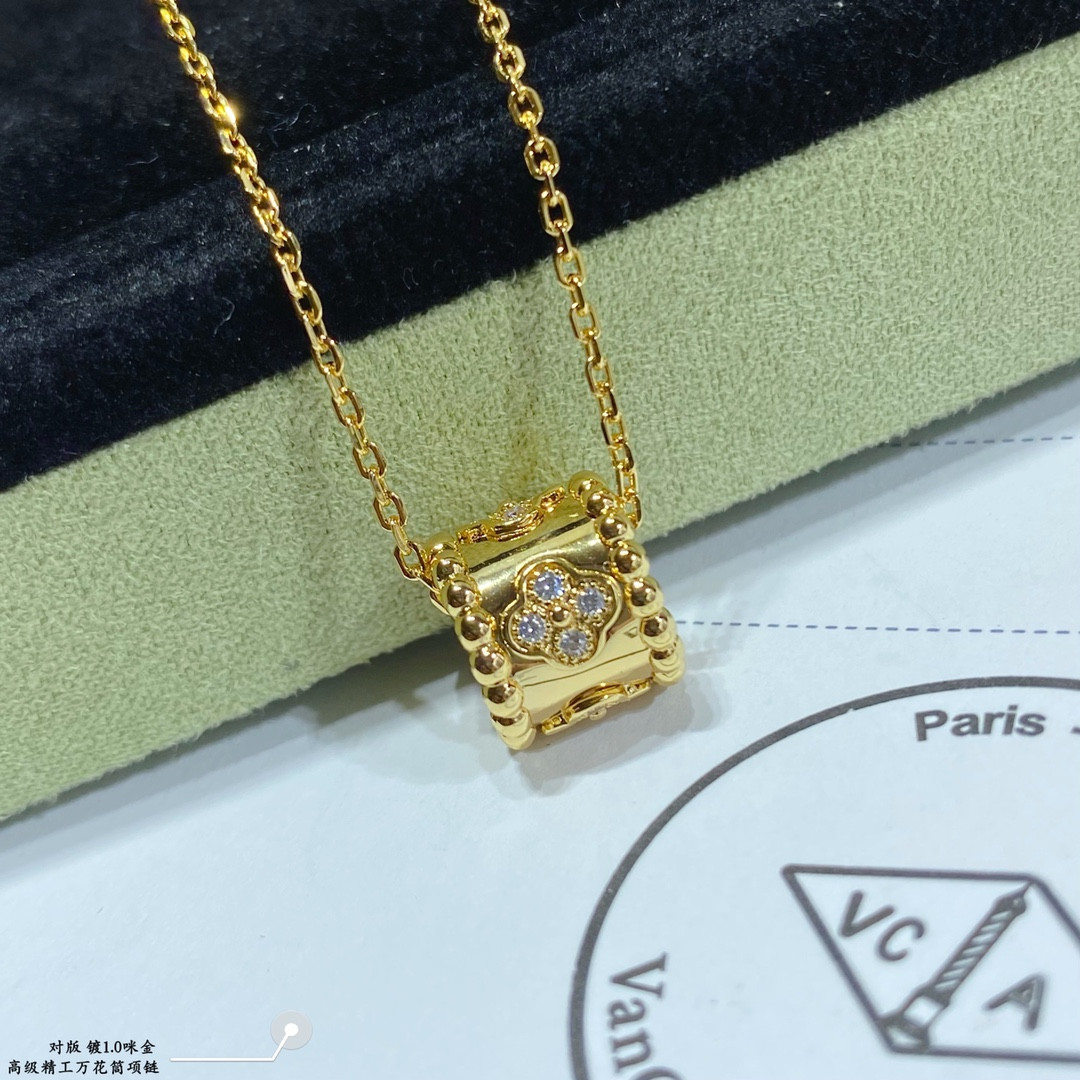 V*n Cl**f & Arpels Kaleidoscope Necklace