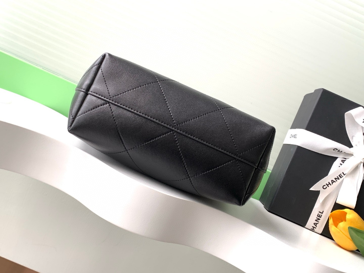 Ch**el Hobo Bag AS5410 27x 23x 21cm