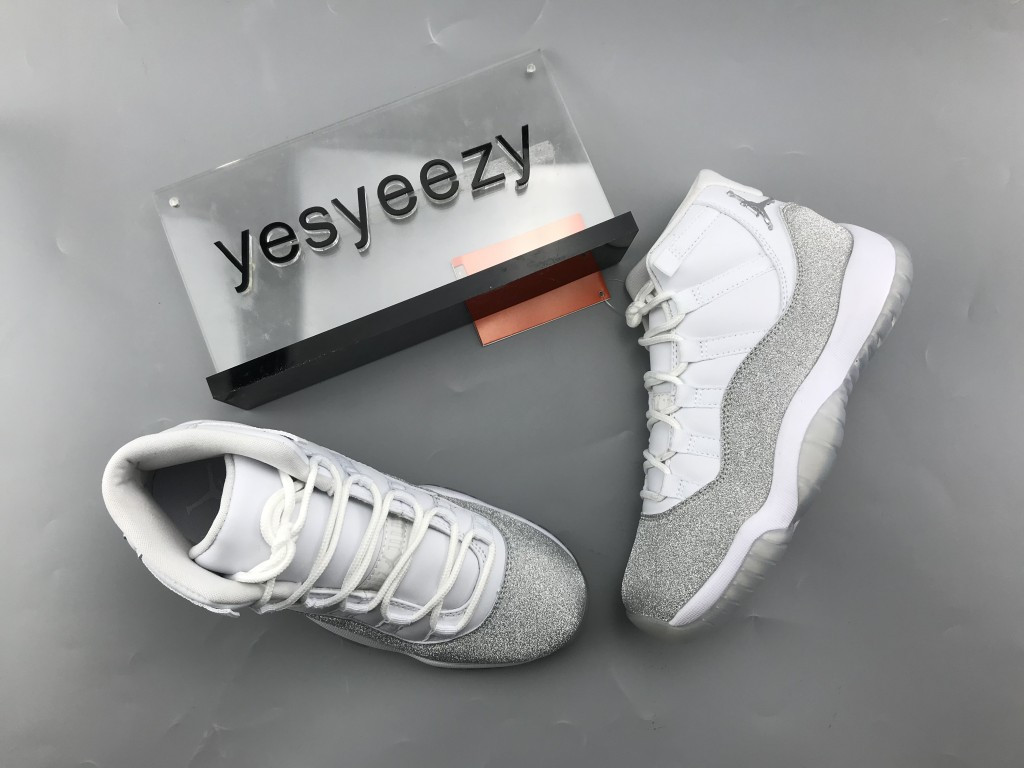 UA WMNS AIR JORDAN 11 RETRO "VAST GREY"