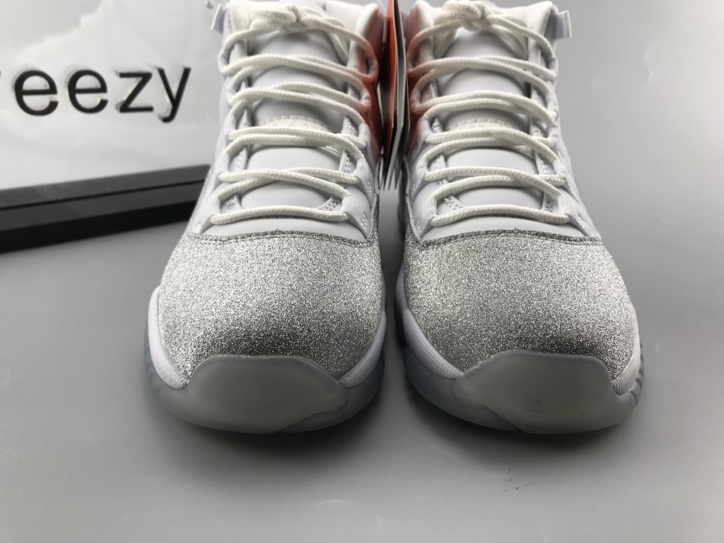 UA WMNS AIR JORDAN 11 RETRO "VAST GREY"