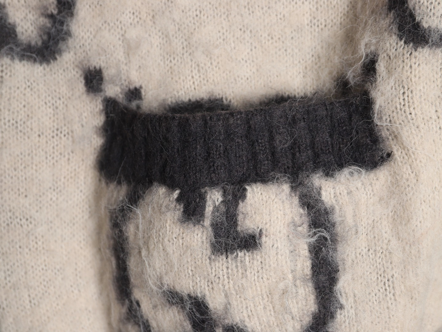 Gvc*1 24ss Cardigan Sweaters