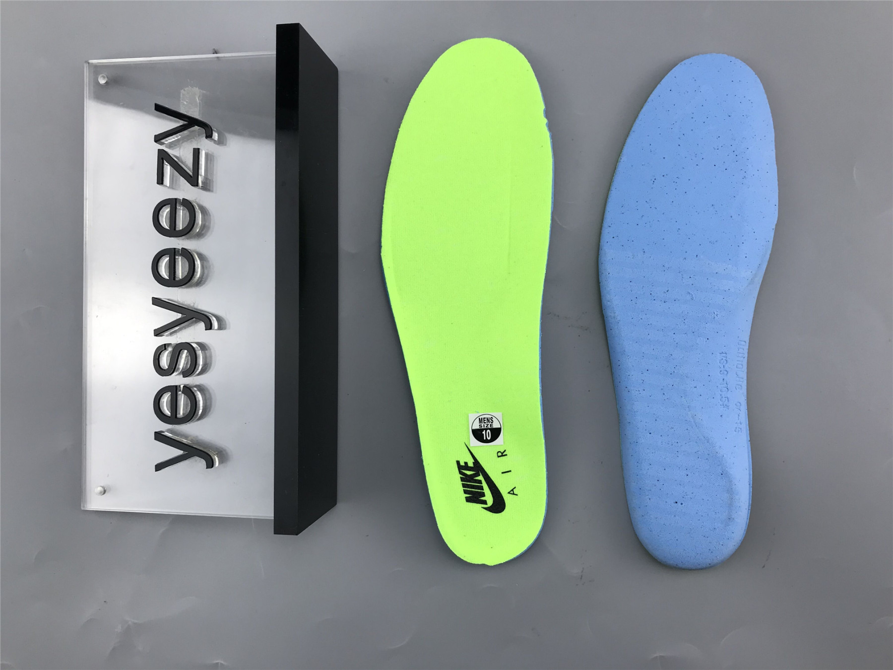 UA AIR JORDAN 4 RETRO LE "NEON 95"