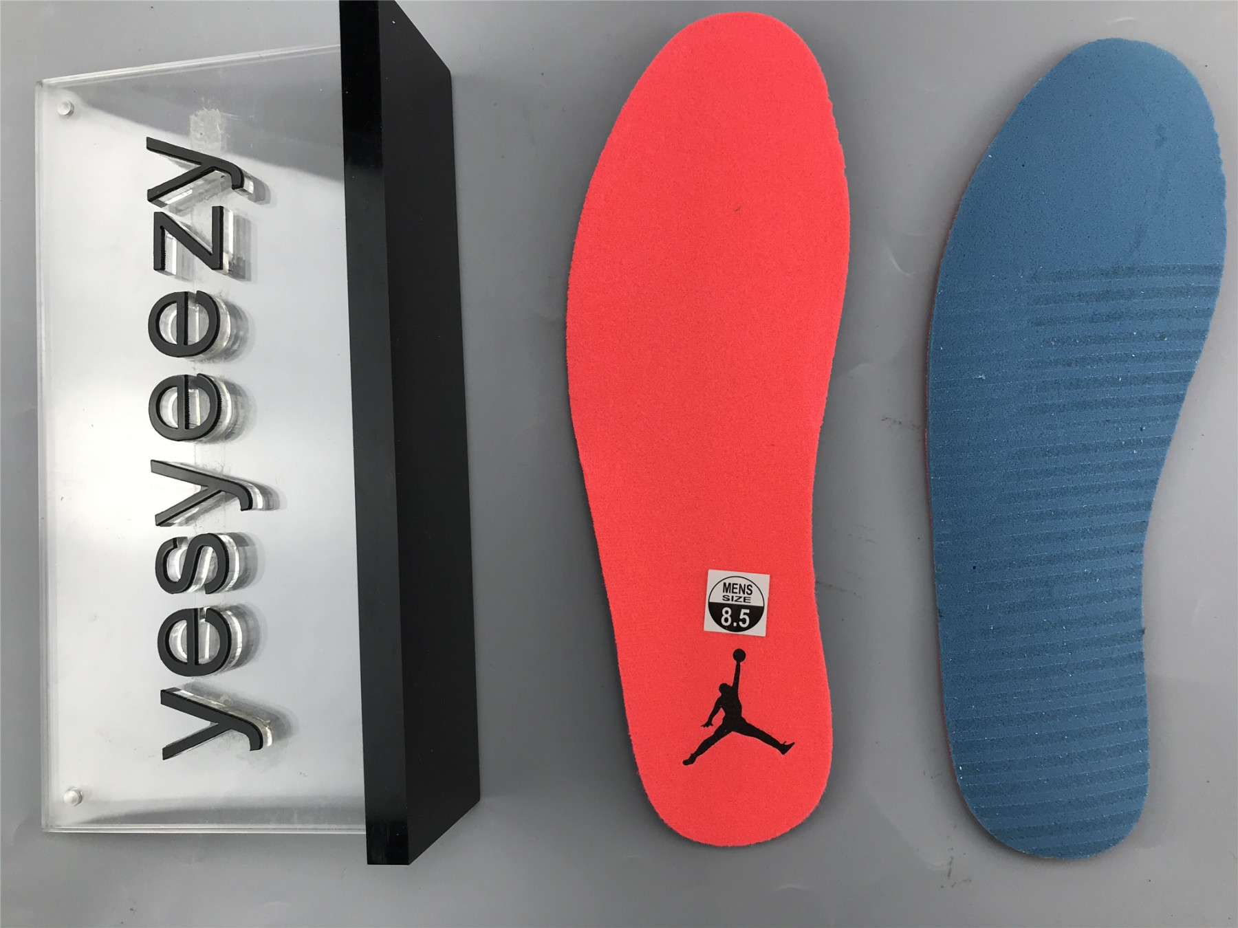 UA AIR JORDAN 4 RETRO "PALE CITRON"