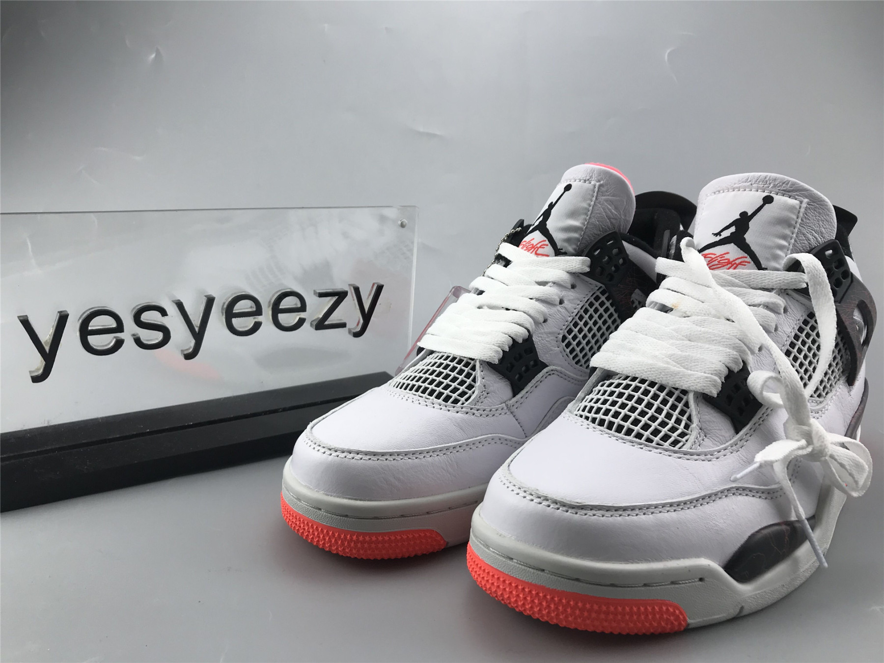 UA AIR JORDAN 4 RETRO "PALE CITRON"