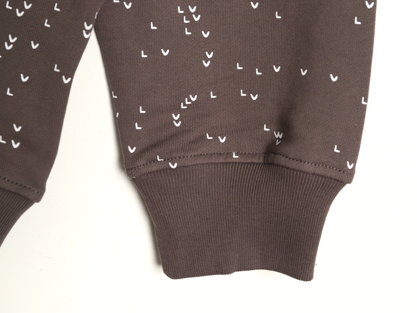 L0vis Vvtt0n 25Fw Hoodies