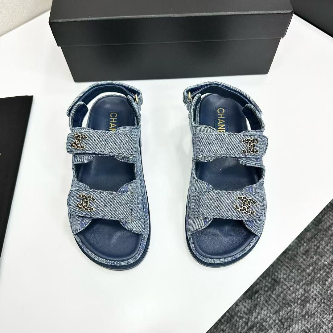 UA Ch**el Slides