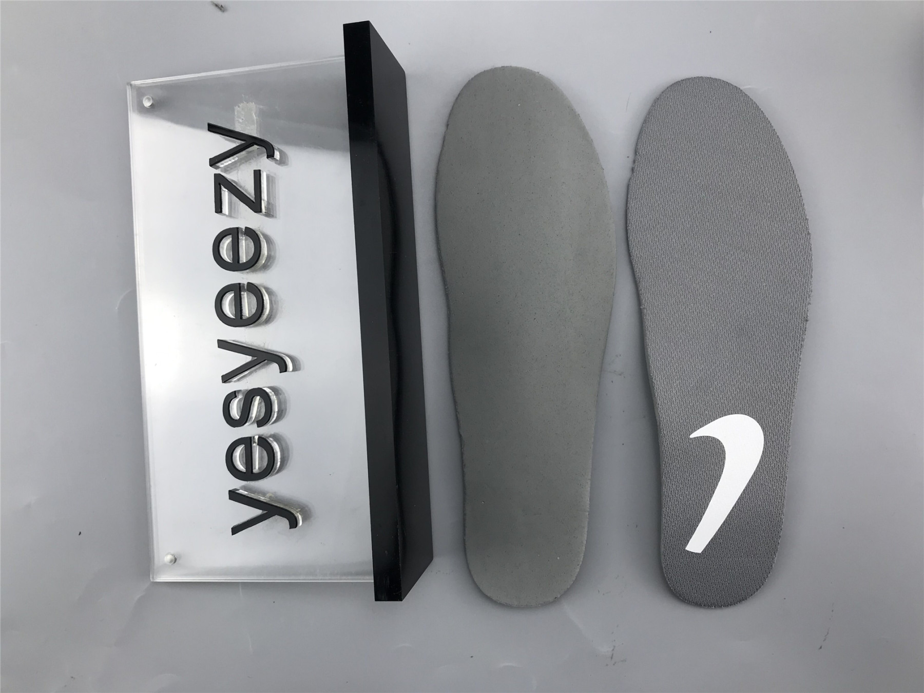 UA NIKE BLAZER MID 2020