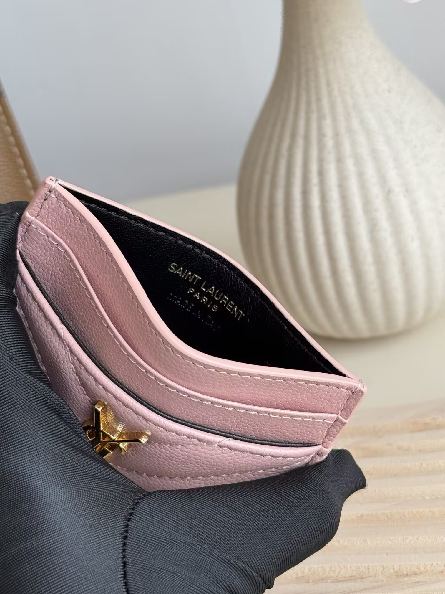 Y51 Card holder