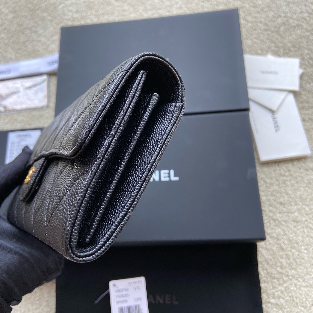 Ch**el FLAP WALLET GRAINED LEATHER BLACK GOLD 19.5 x10 cm