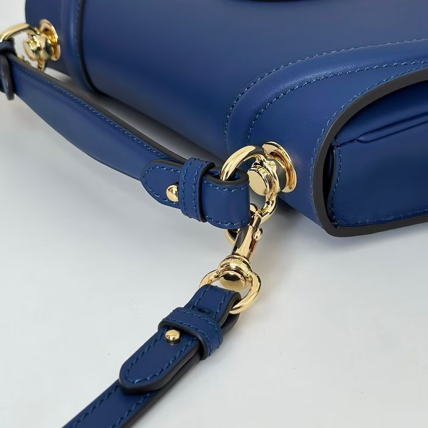 Gvc*1 BLONDIE Medium TOP HANDLE BAG 27x17x7cm