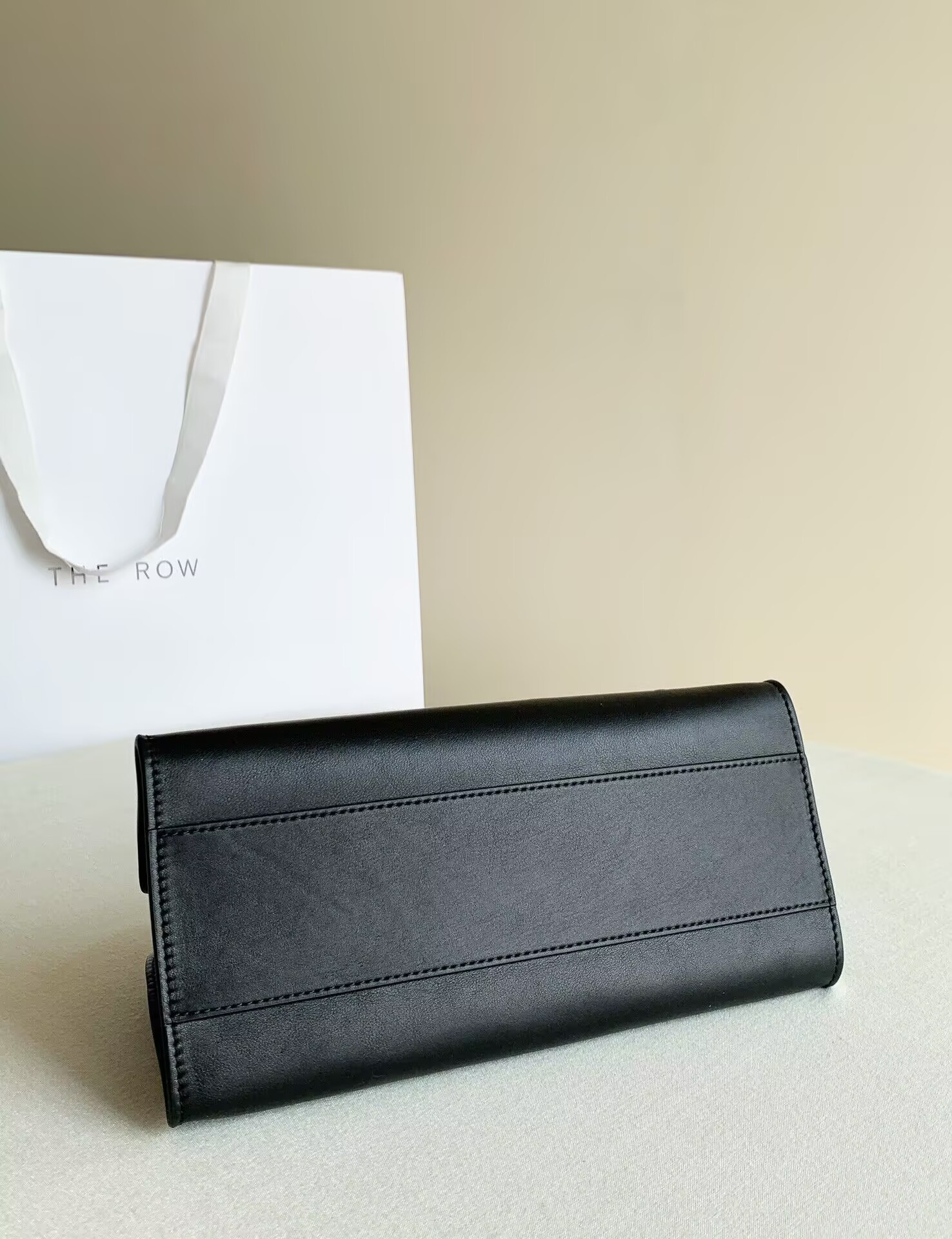 The R0w Peggy Clutch in Leather 28x13x14cm