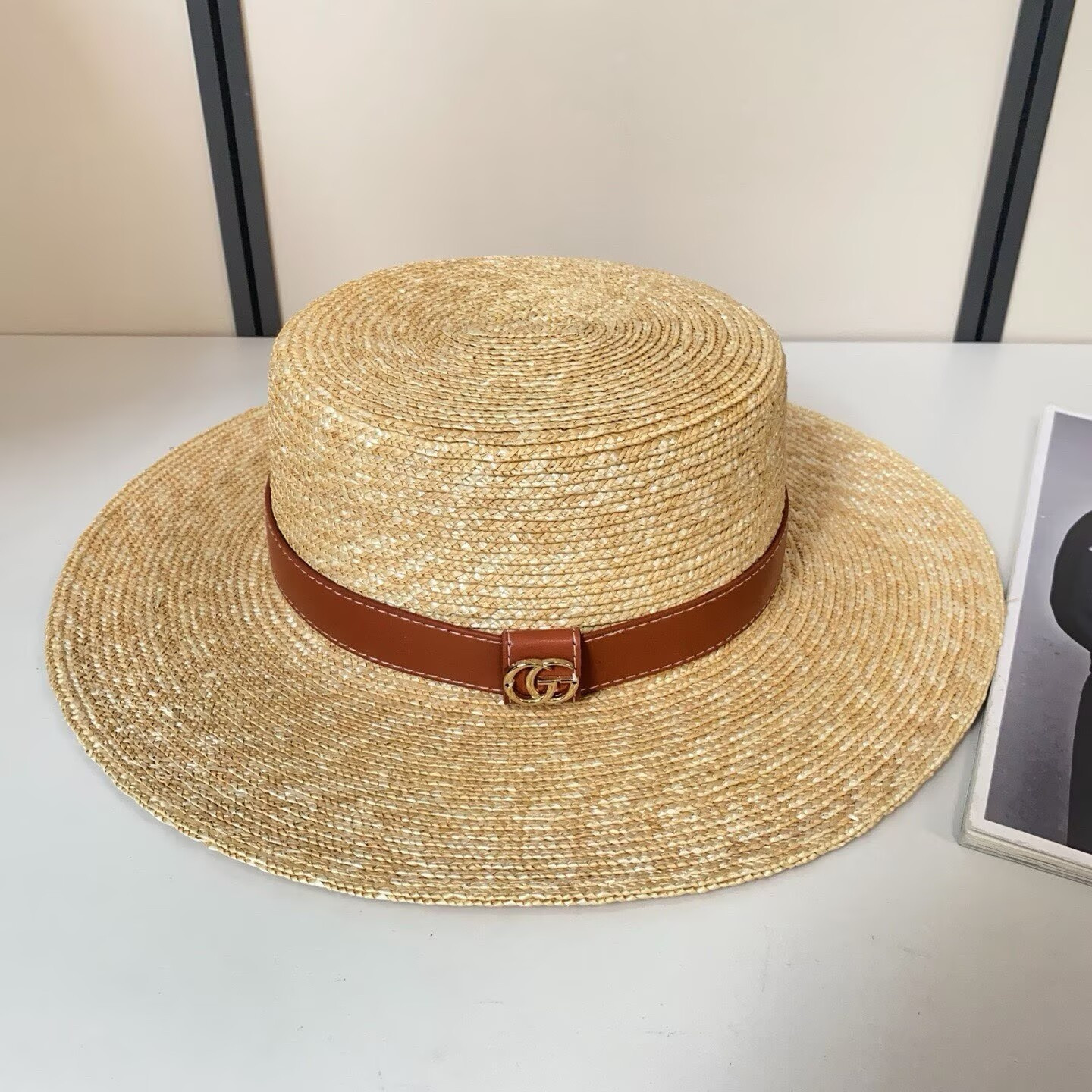 Gvc*1 straw hat