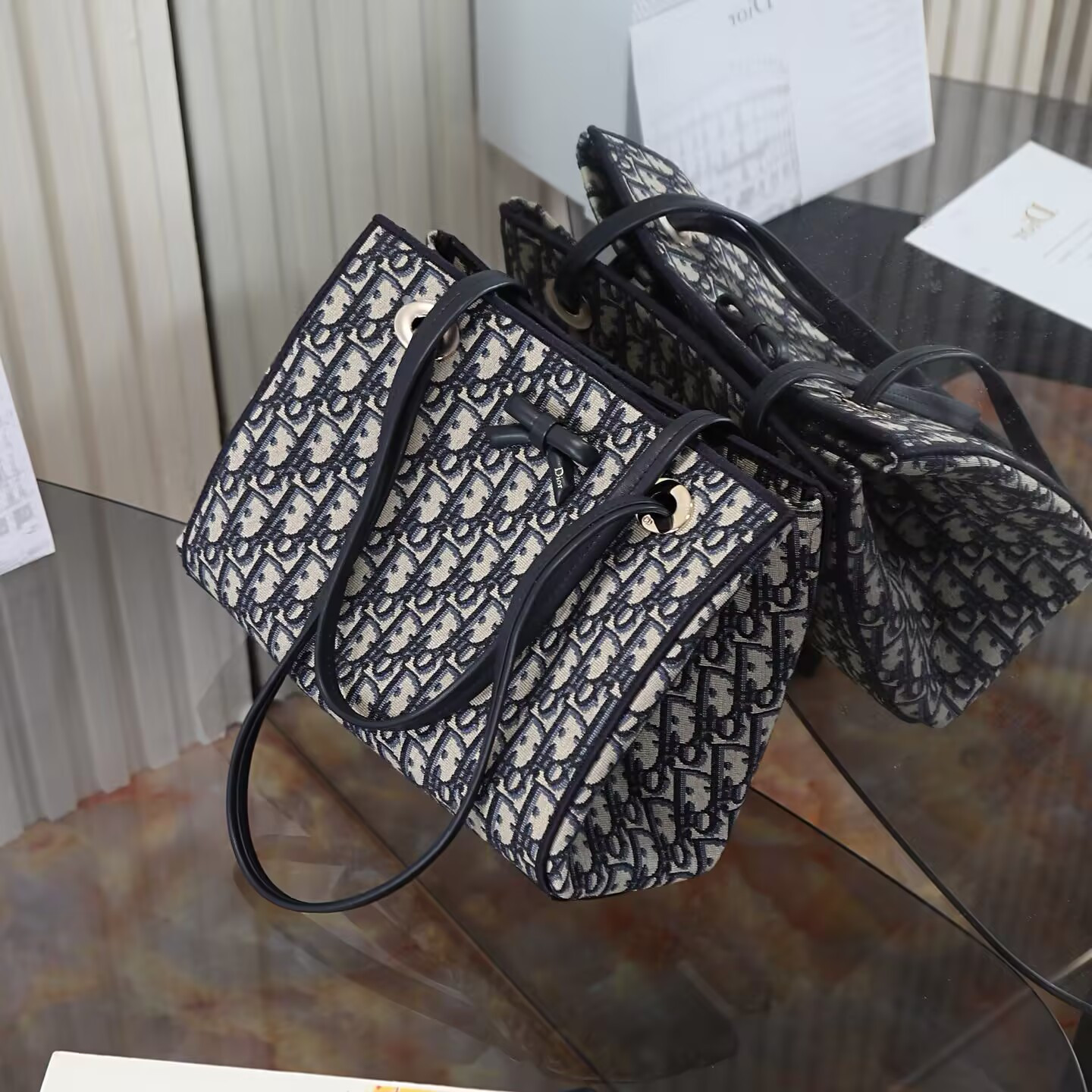 D10r small promenade shopper 27x19x13.5cm