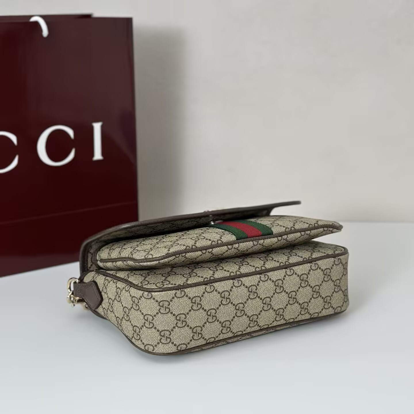 Gvc*1 Ophidia Medium Top Handle Bag 24x11.5x17.5cm