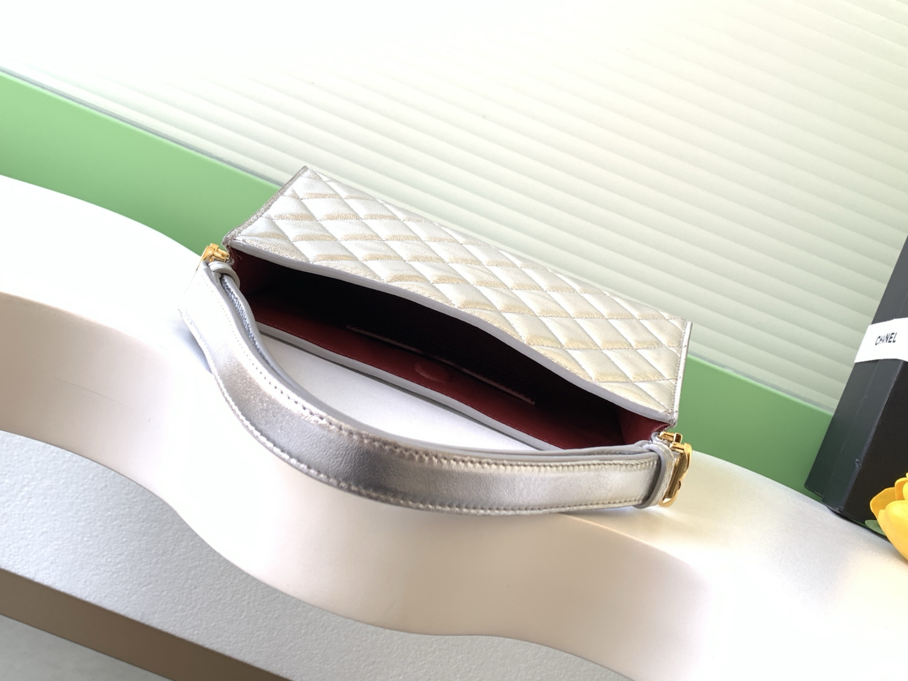 Ch**el 26X Hobo Shoulder Bag 14x22x7cm