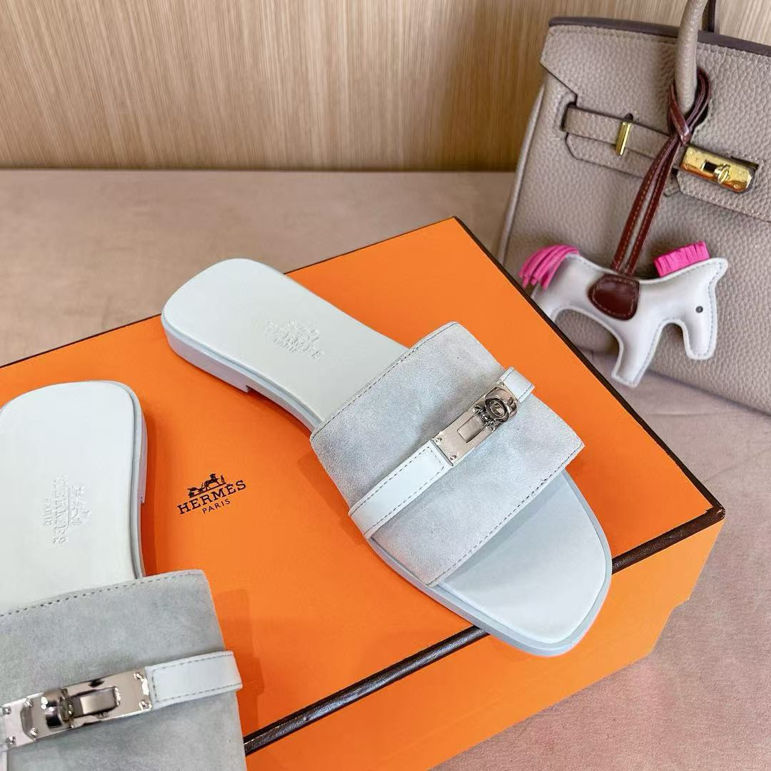 UA H**me5 Giulia sandal