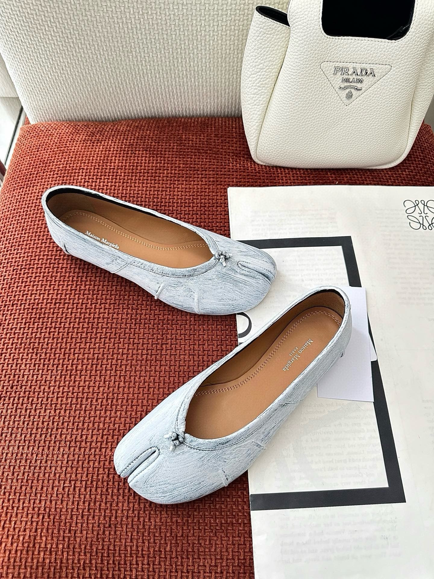 UA Ma1s0n Marg*e1a Tabi Leather Ballet Flats