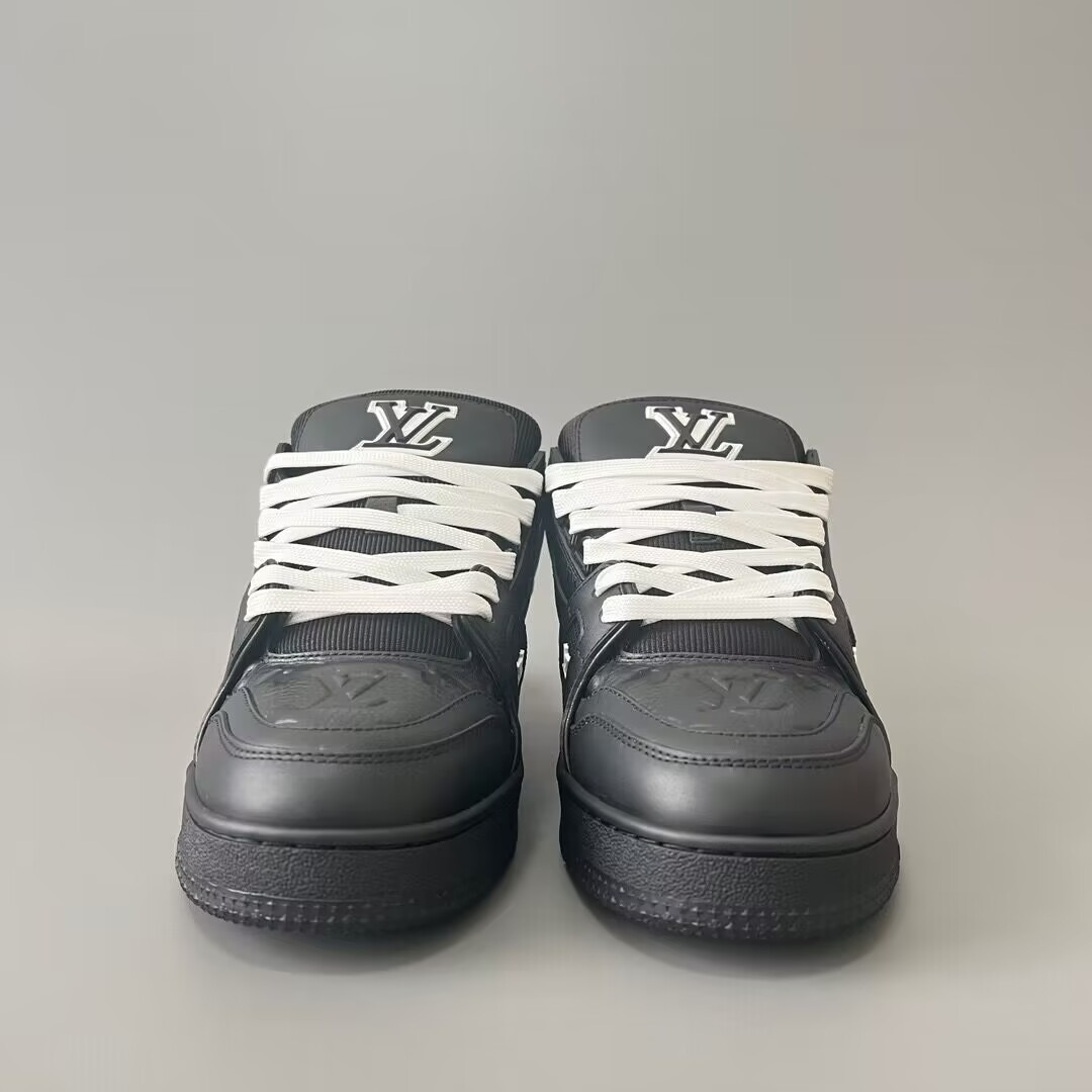 UA L0vis Vvtt0n LV Trainer Black