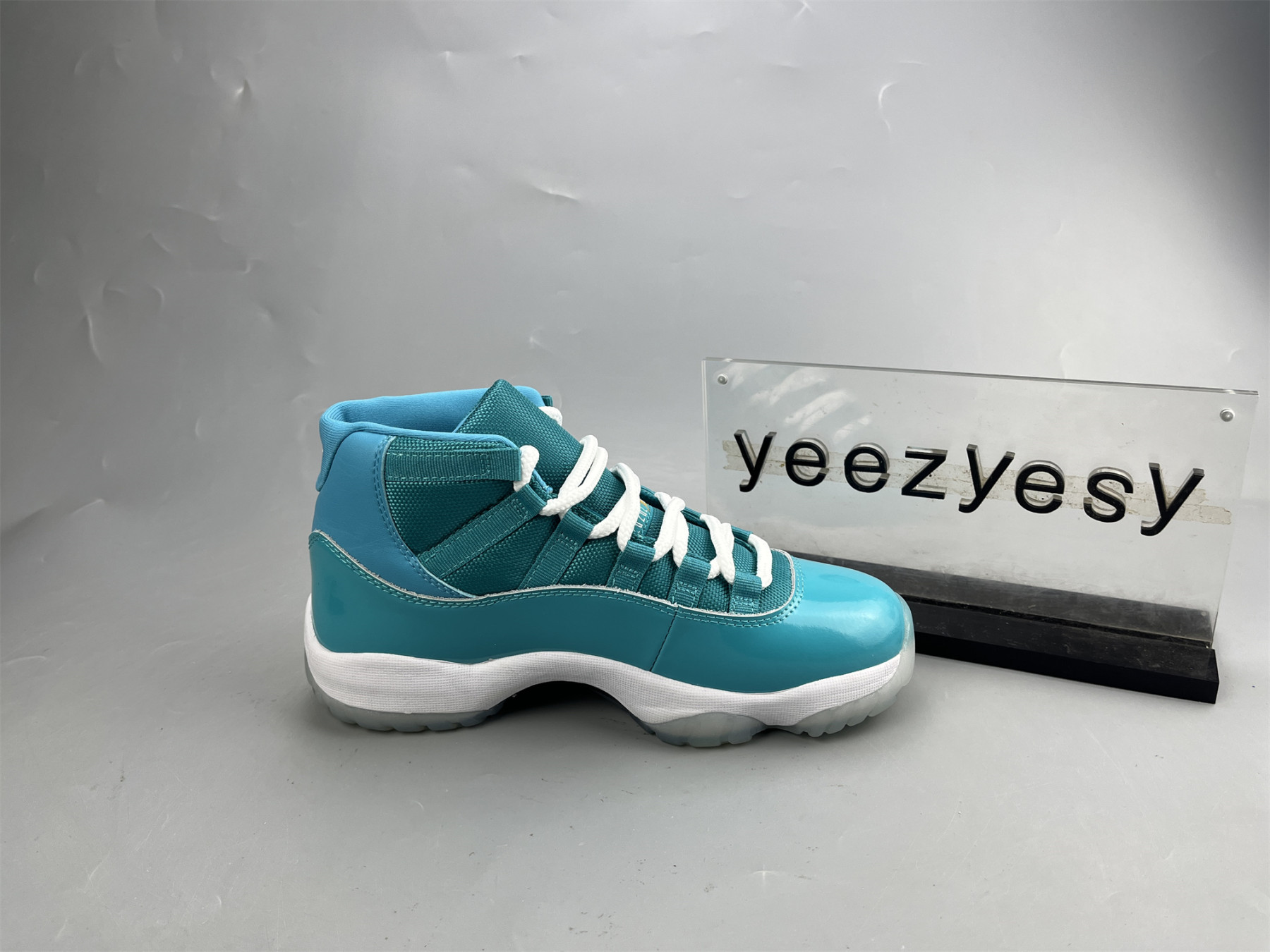 UA AIR JORDAN 11 RETRO SOUTH COAST