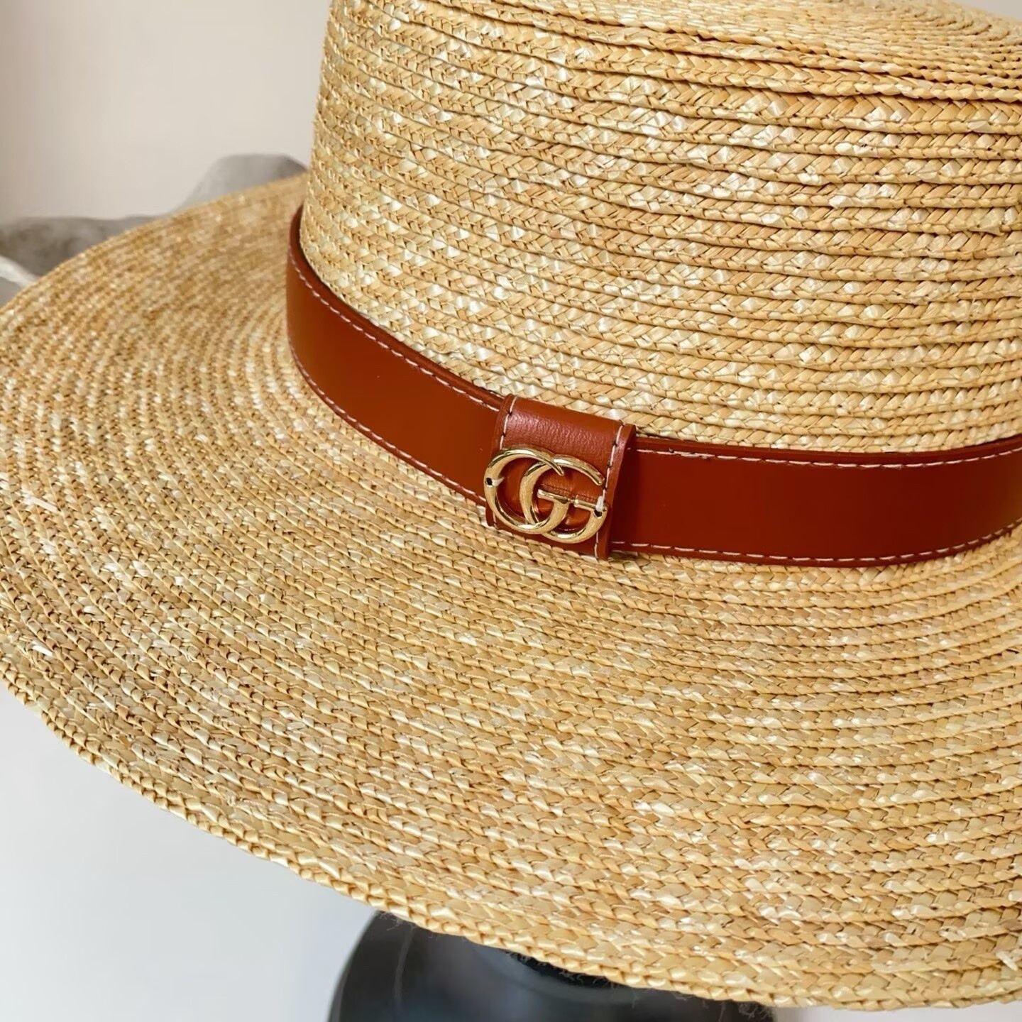 Gvc*1 straw hat