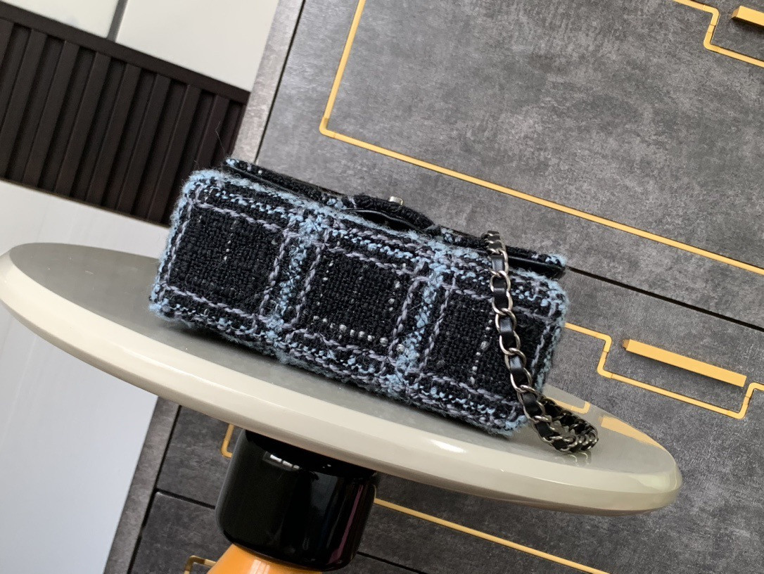 Ch**el Classic Flap Bag 20cm