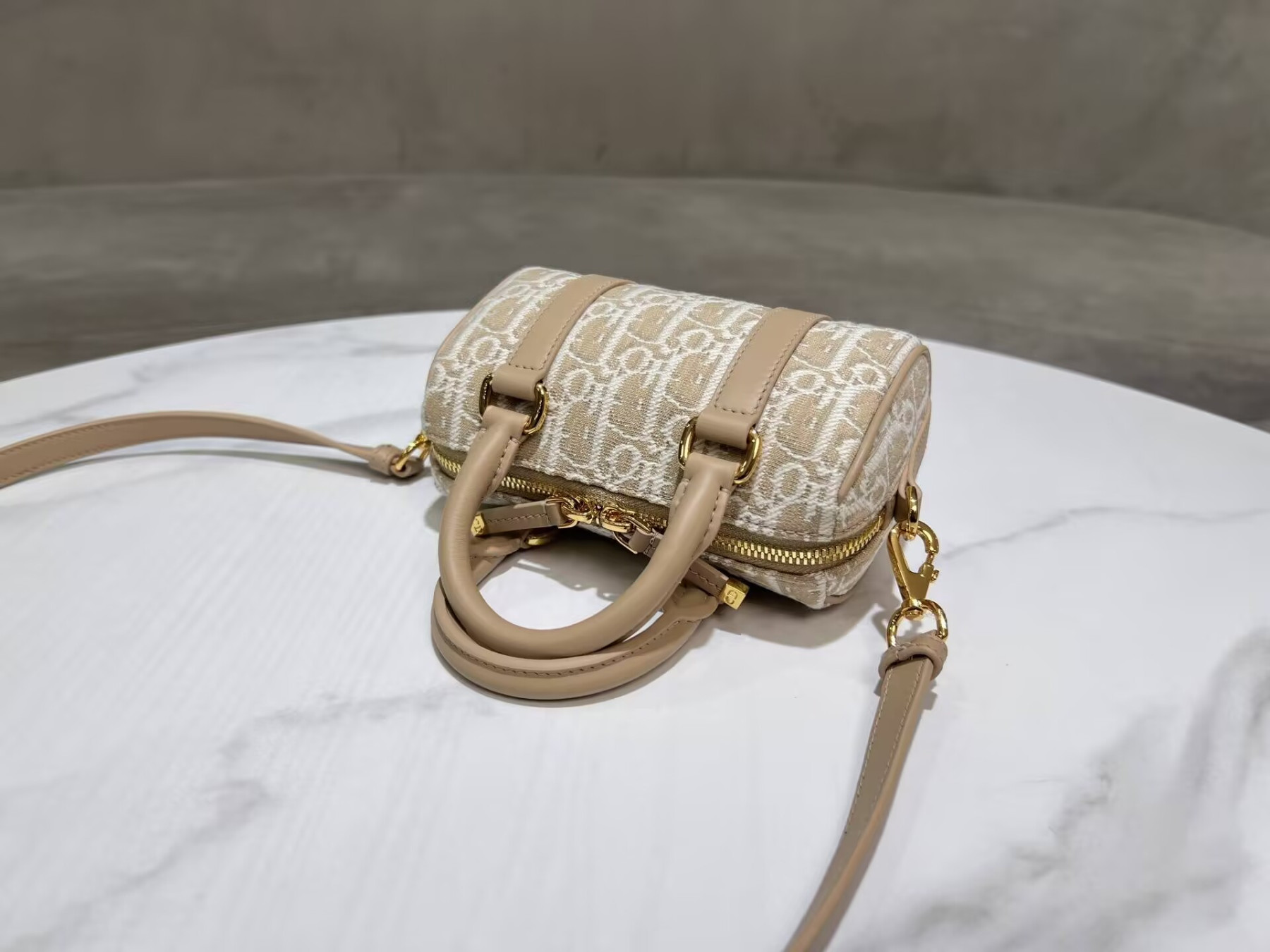 D10r Groove 17 Bag D10r Oblique Jacquard 17x10x8cm