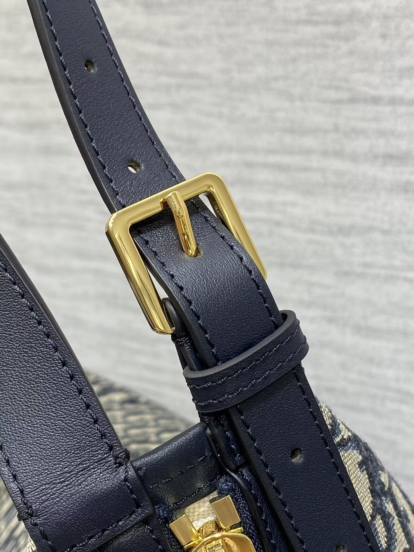 D10r Medium D-Journey Bag 33x15x16cm