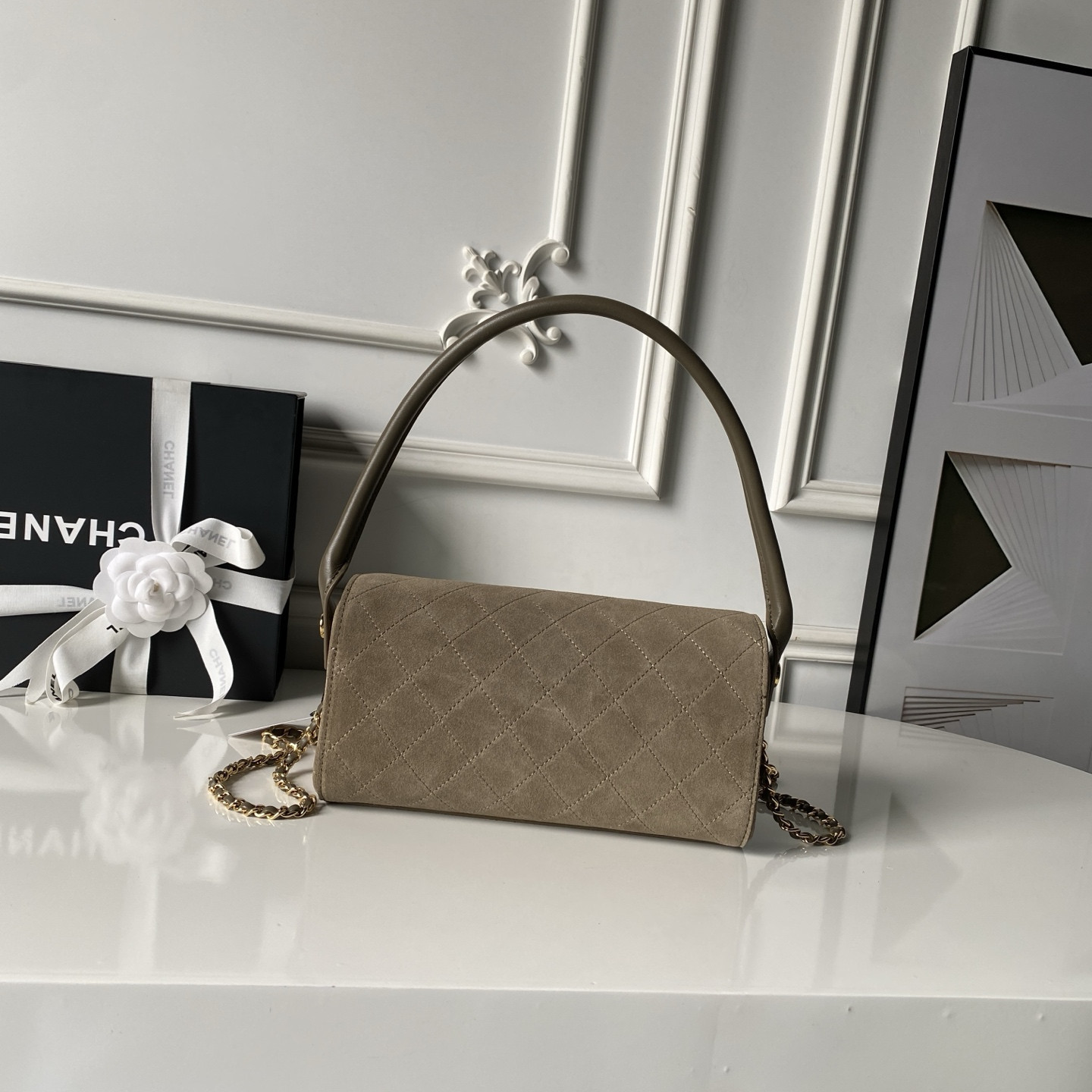 Ch**el Clutch with chain AP5294 11x23x12.5cm