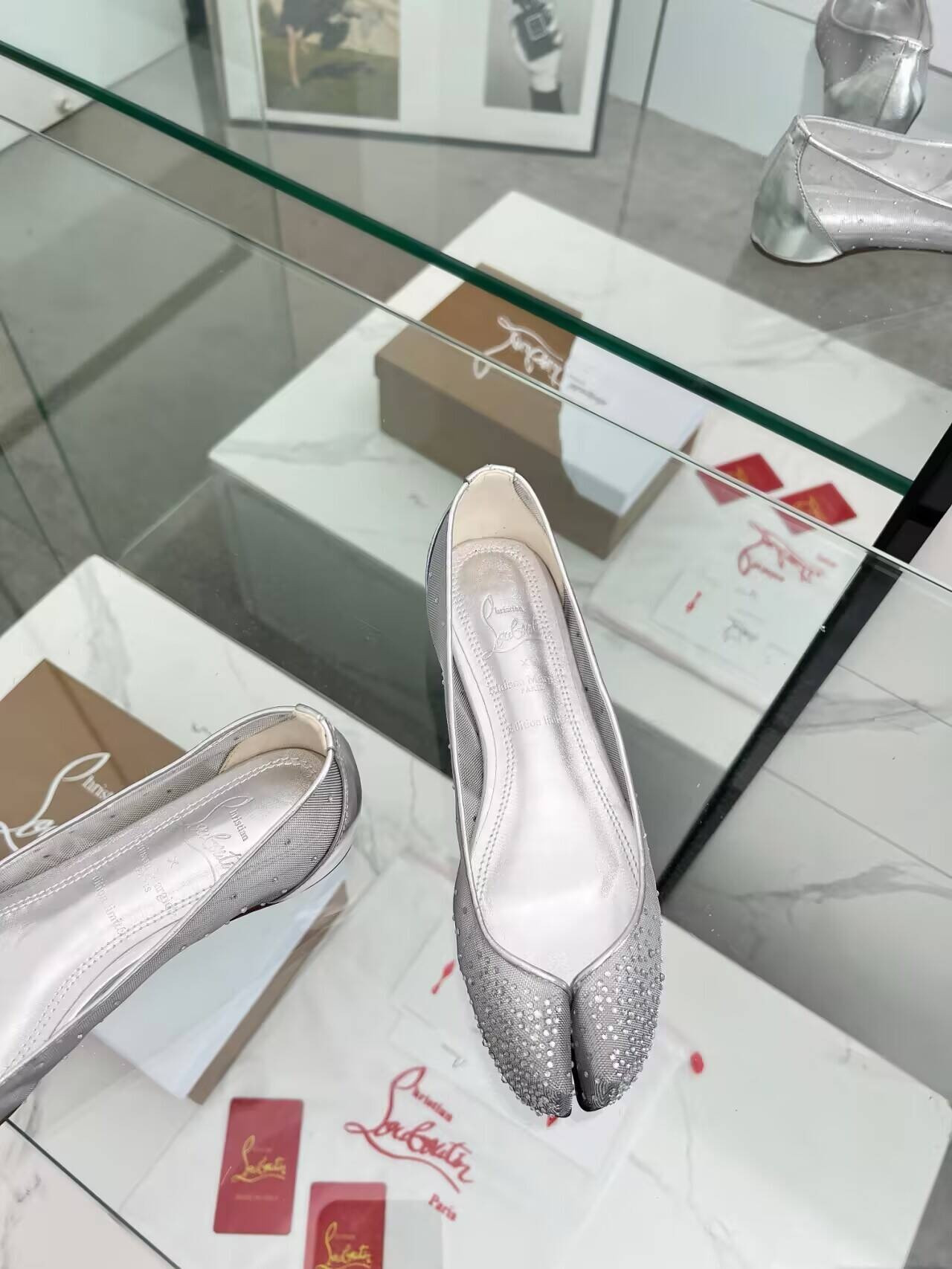 UA Chr1st1an Louboutin x Ma1s0n Marg*e1a Tabi Ballet Flats