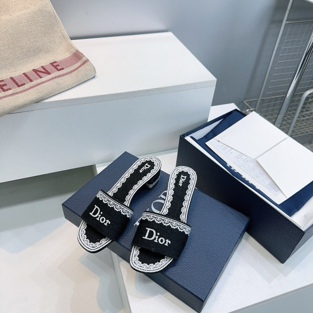 UA D10ramour D10r Dentelle Heeled Slide