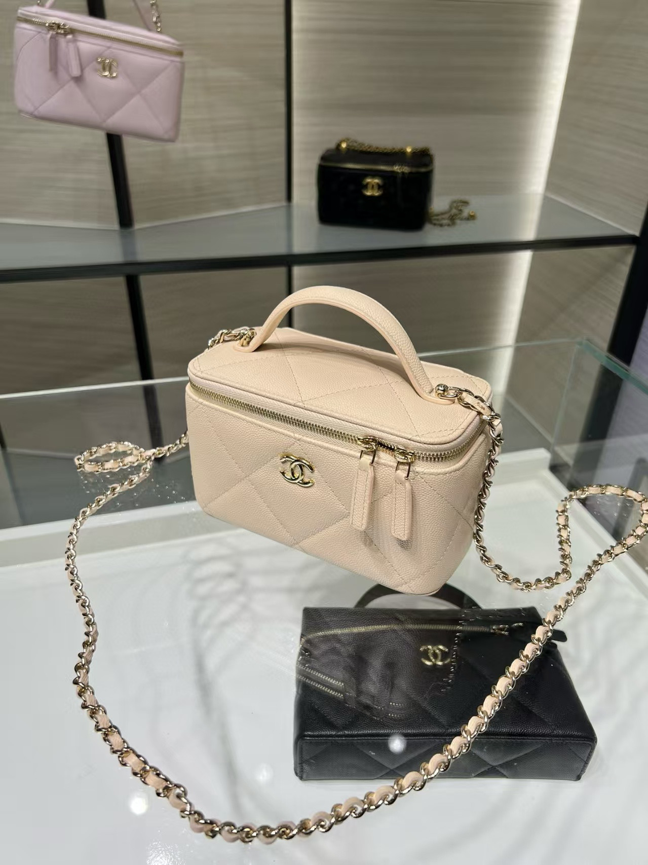 Ch**el Vanity With Chain AP4933 17x9.5x8cm