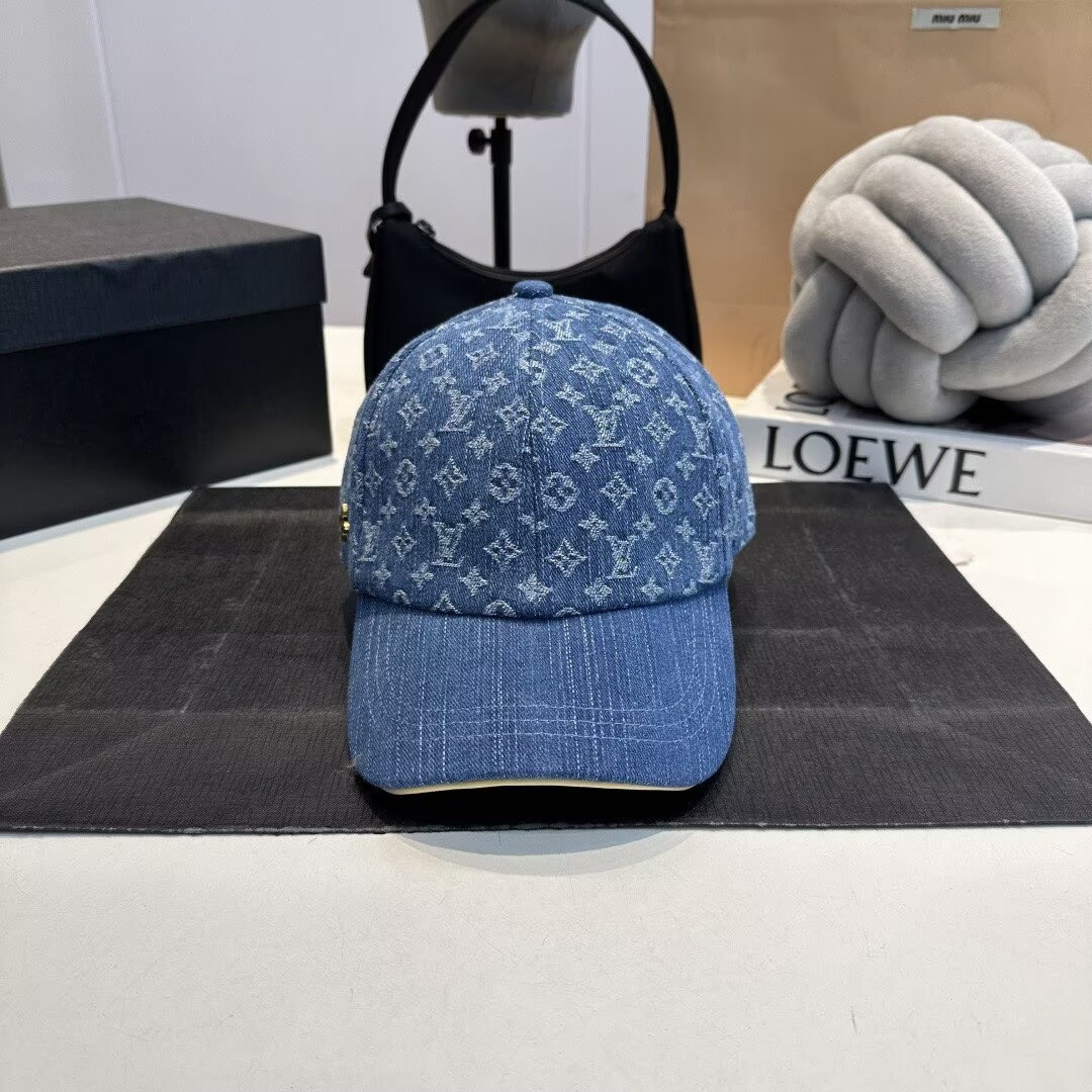 l0vis Vvtt0n baseball cap