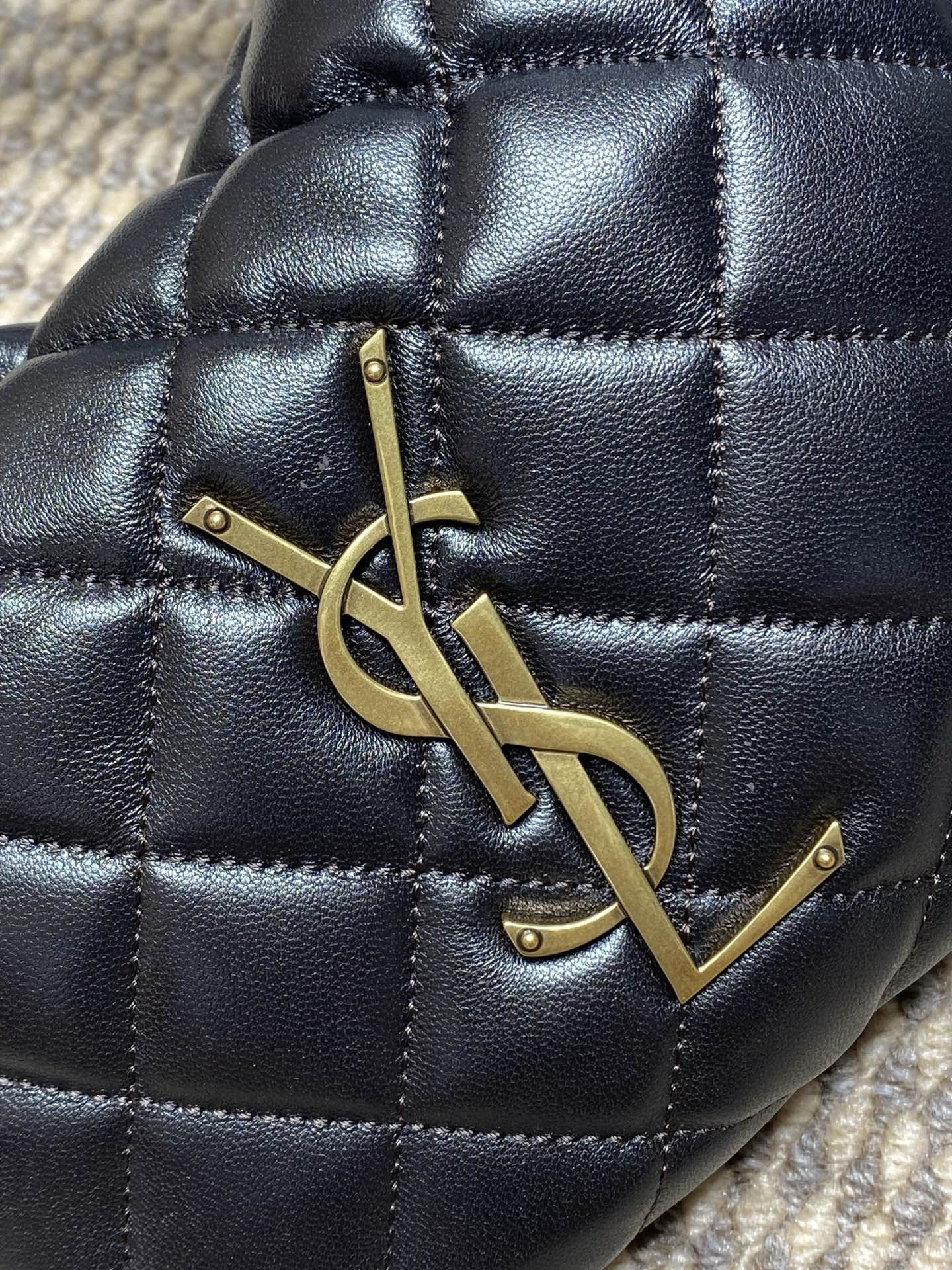 Y51 ICARINO IN QUILTED NAPPA 17x13x3cm