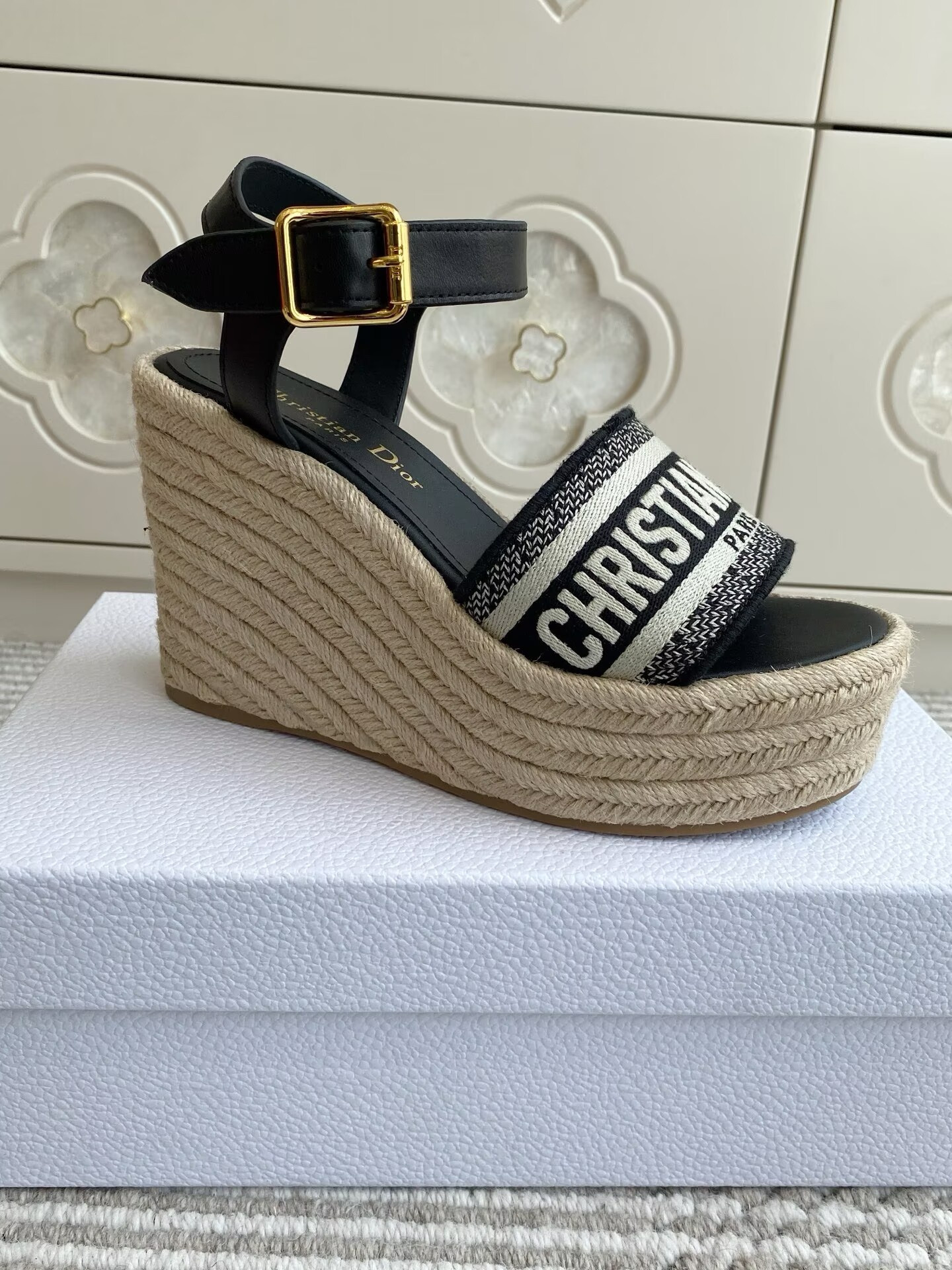 UA D10r Sandals
