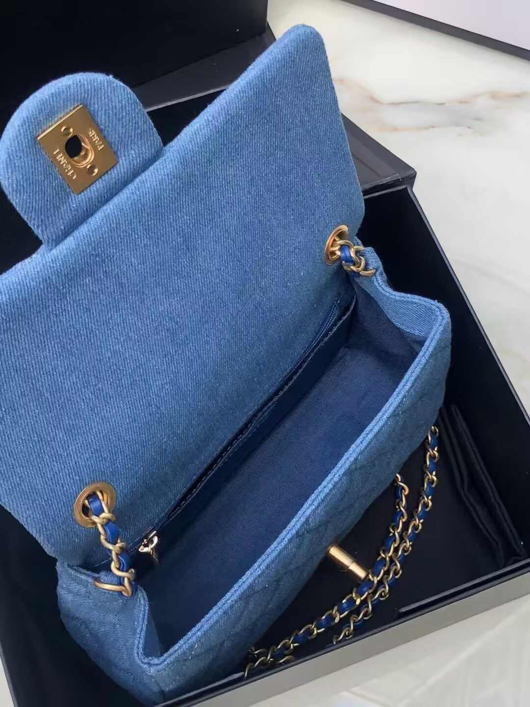 Ch**el Denim Quilted Flap Bag 20x13x7cm