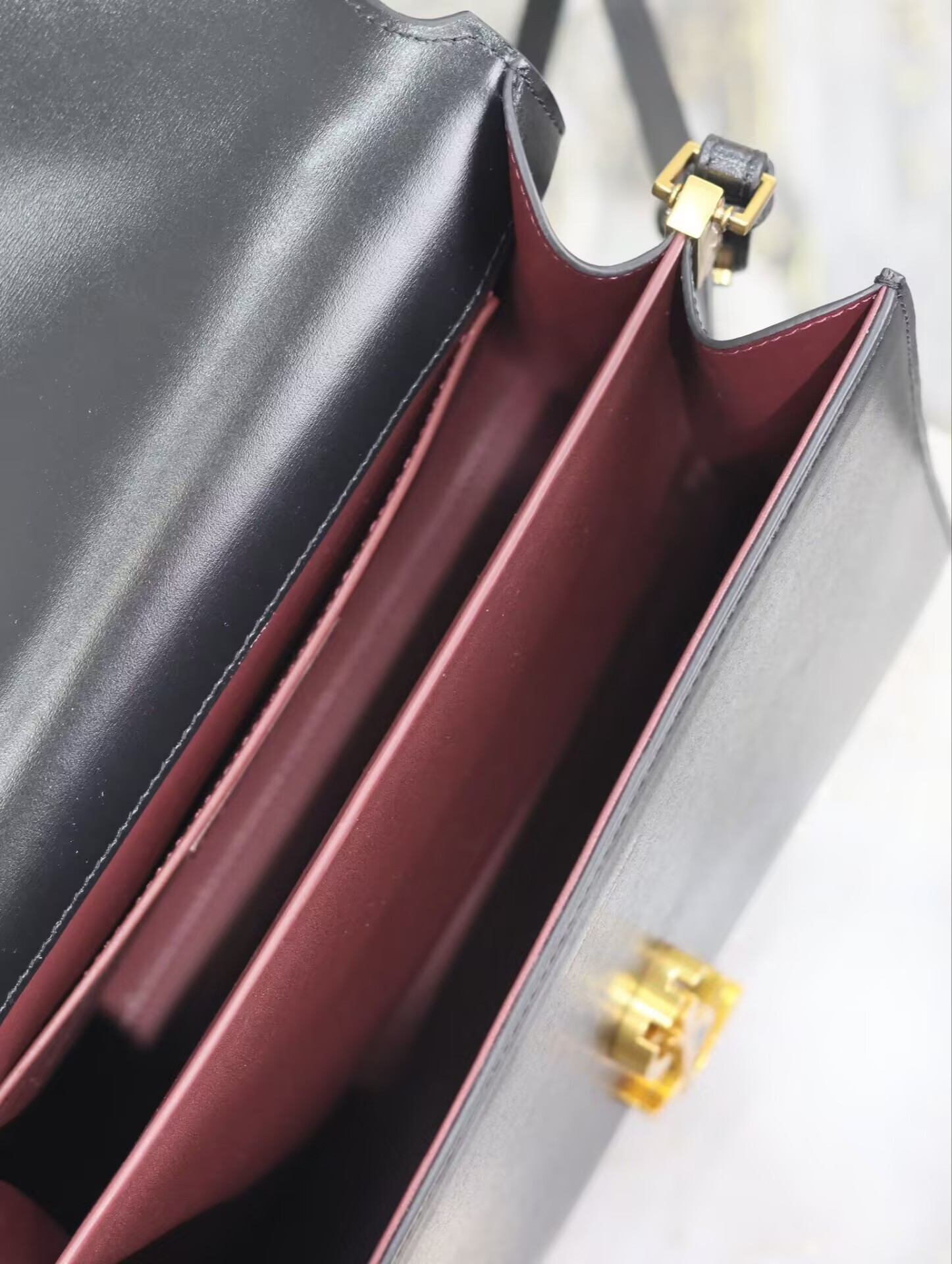 Y51 Cassandra Top Handle Bag 24.5x20x11.5cm