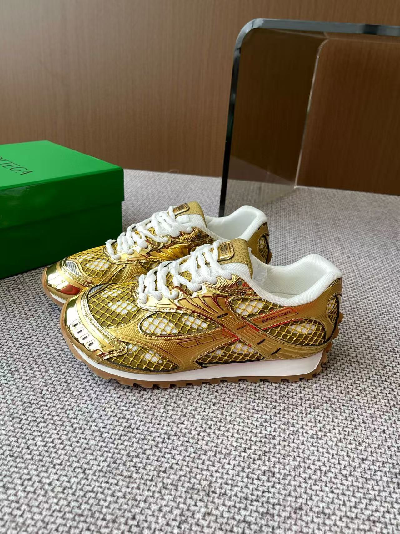 UA B0tt*ga Ven*ta Orbit Sneaker