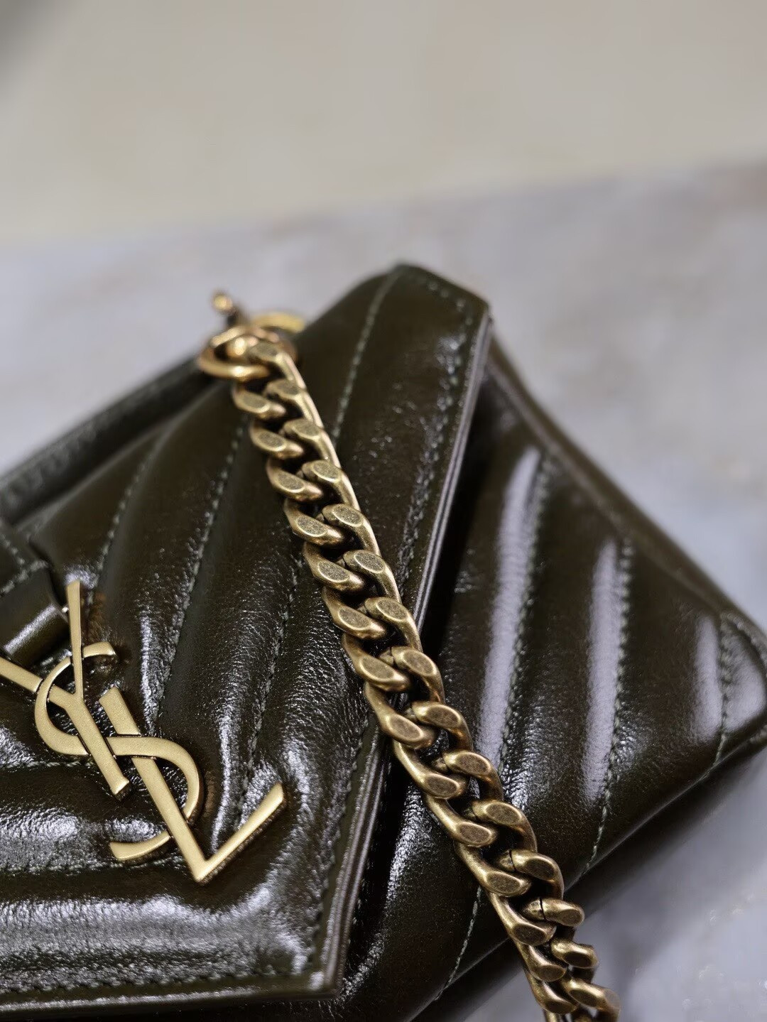 Y51 Loulou college mini Bag in Brown 20x13x3cm