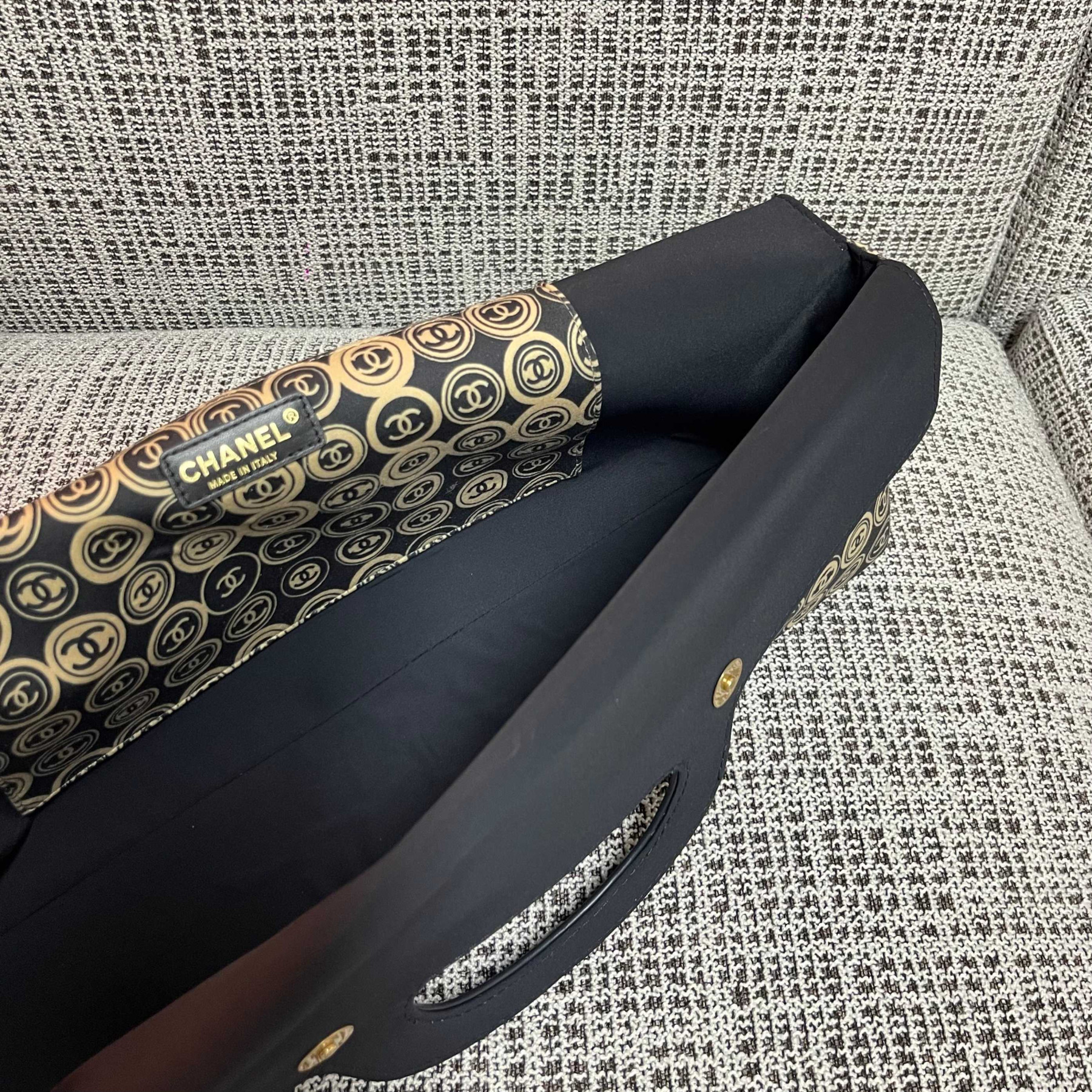 Chanel Vintage Hard-handled Tote Bag 46x34x8cm