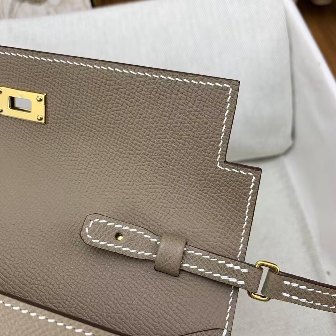 H**me5 Kelly Classique To Go wallet