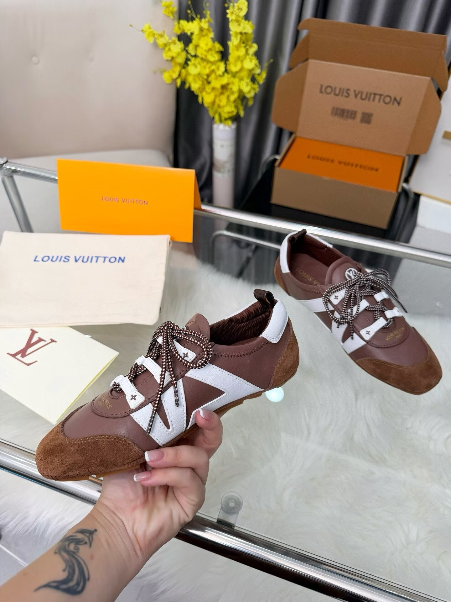 UA LV Sneaker