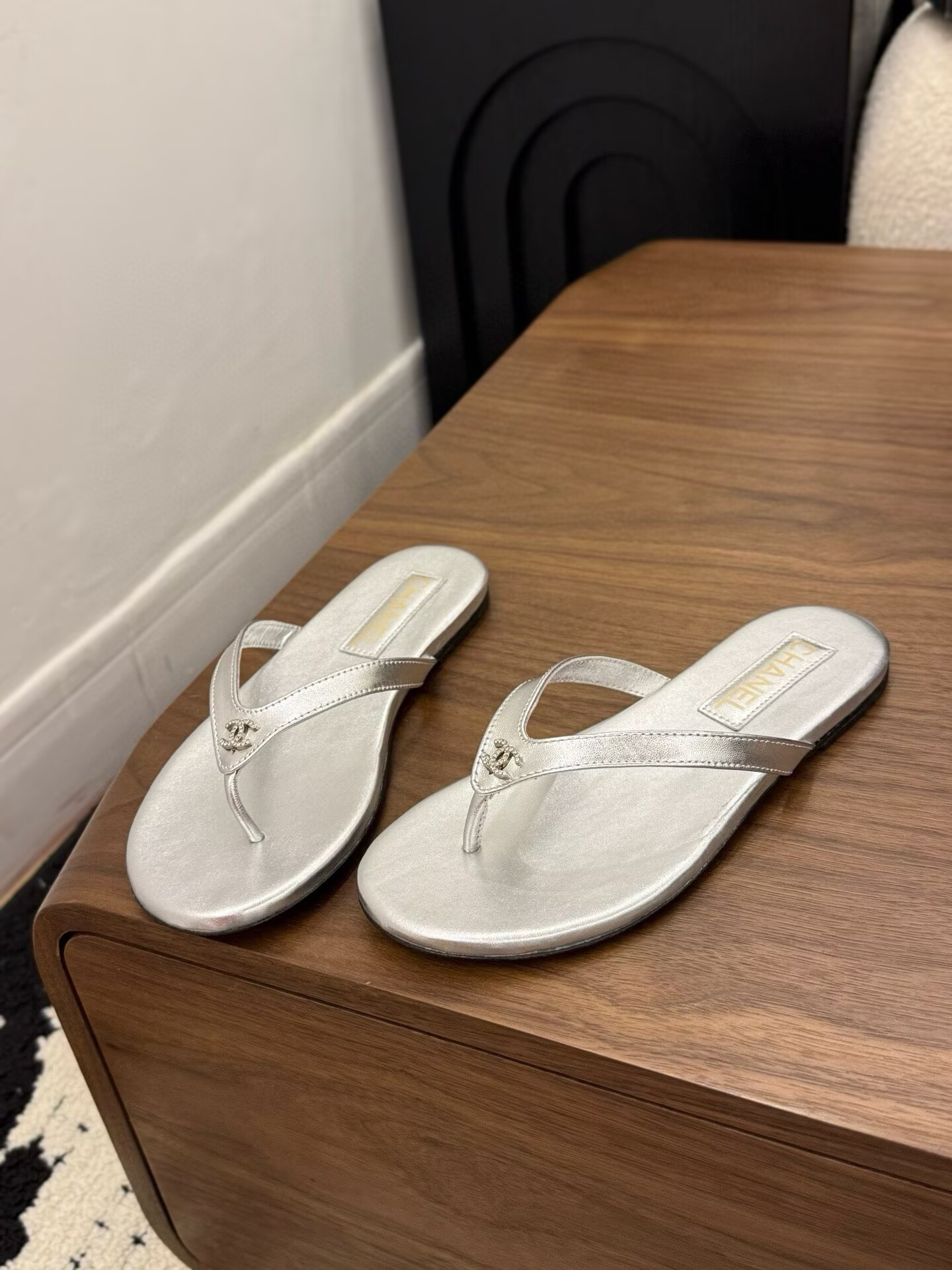 ua Ch**el slides