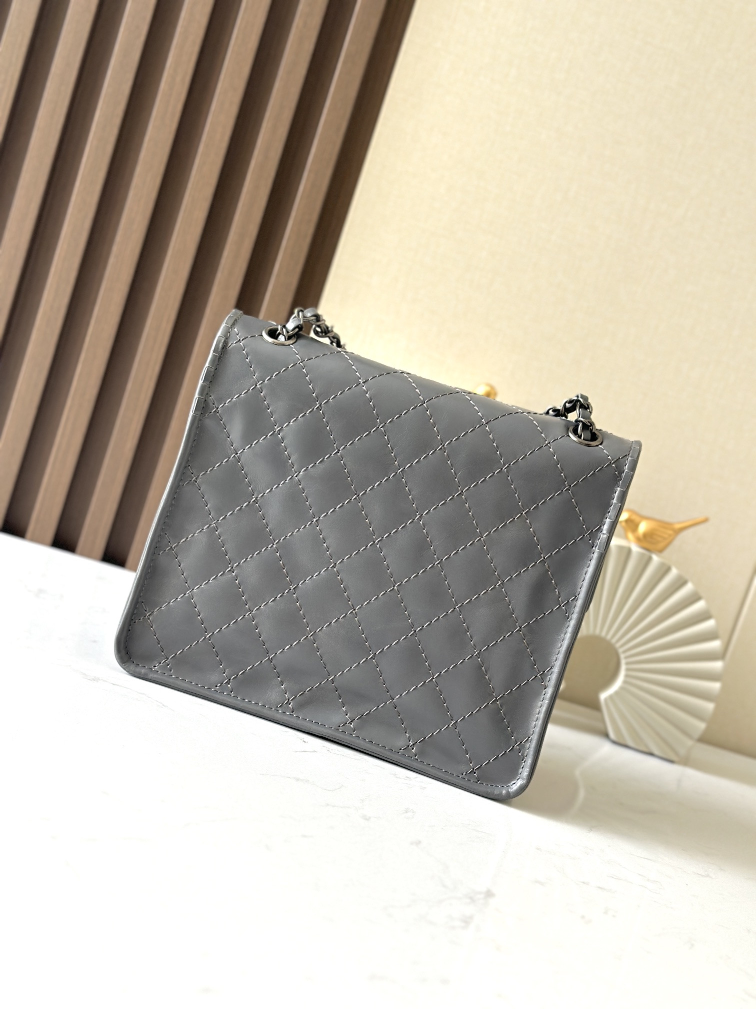 Chanel Vintage Flap tofu bag 26x11x23cm