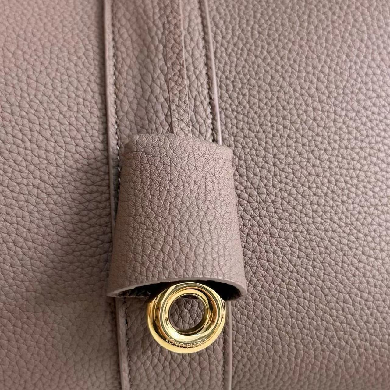 Loro Piana Loom Bag L32 Grained Calfskin 33 x 23 x 18 cm