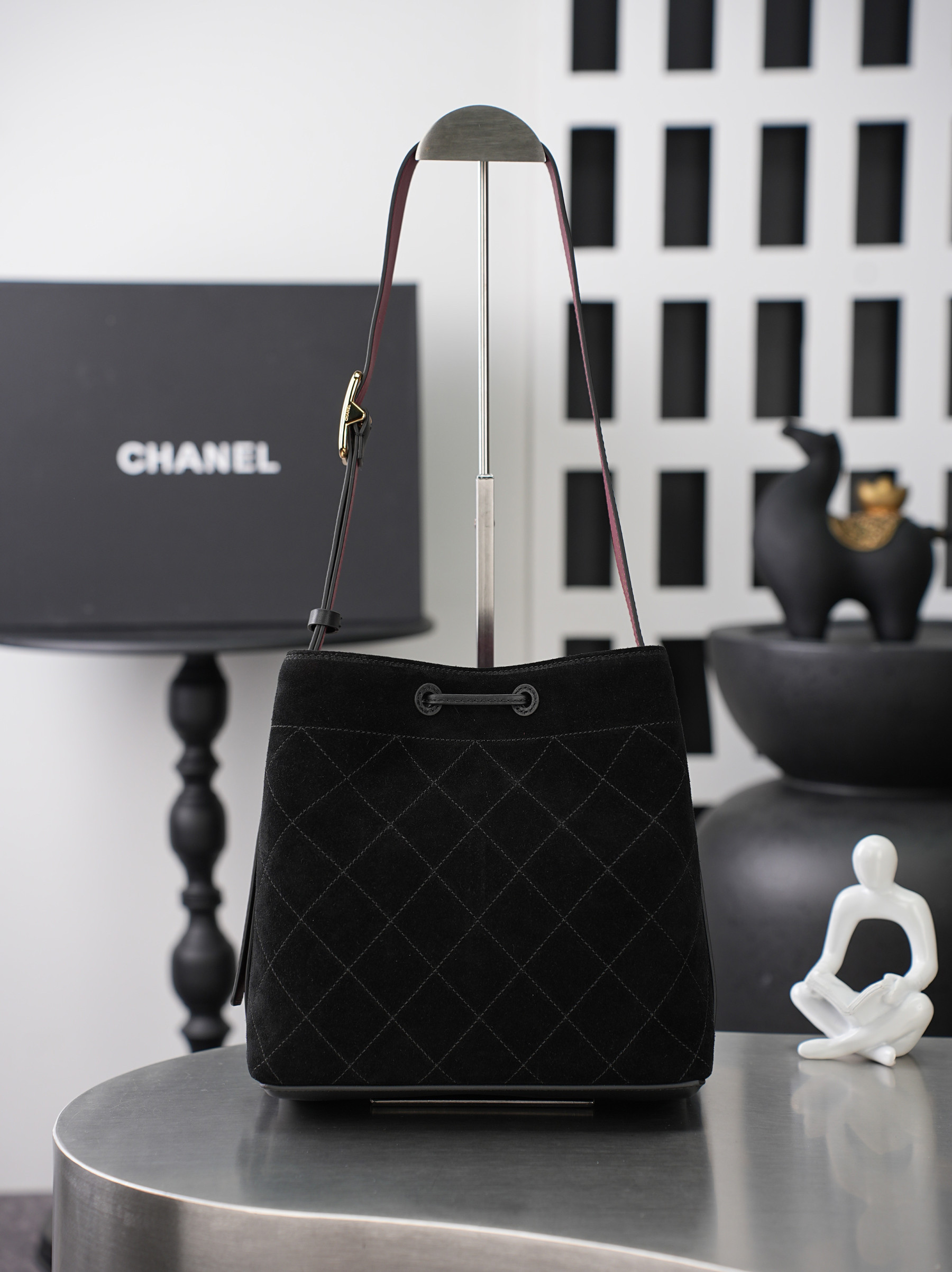Ch**el Bucket Bag AS6584 23x23x14cm
