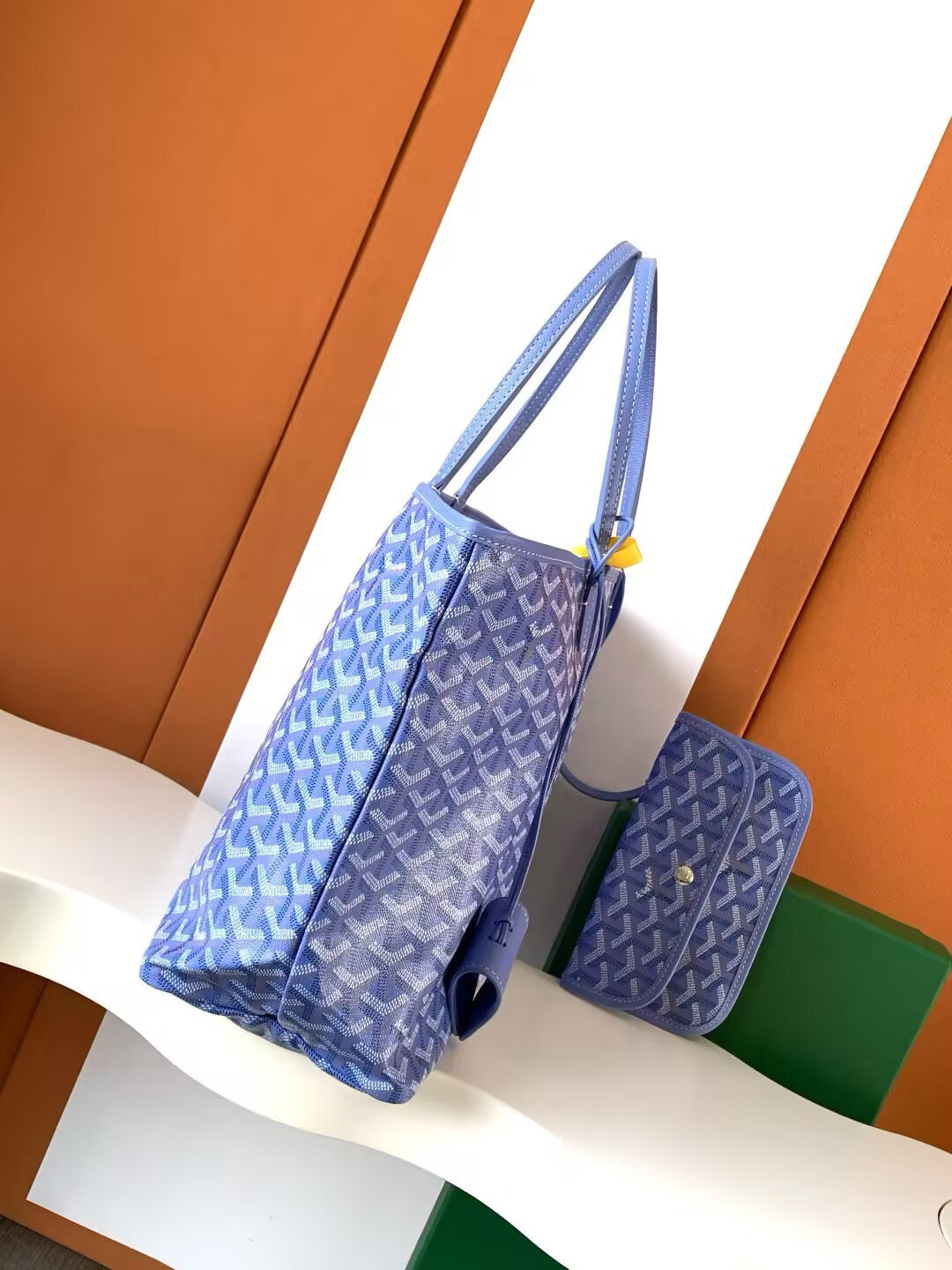 G09ard small saint l0vis bag 28 cm x 15 cm x 34 cm