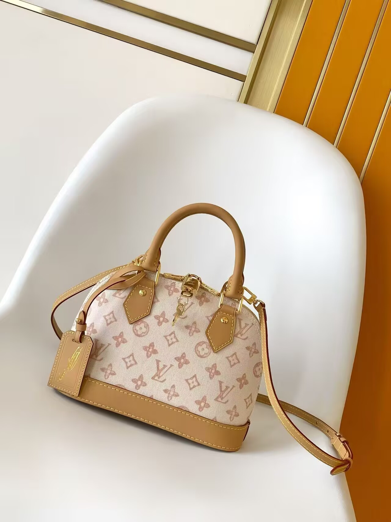 LV Alma BB M27525 17.5x11.5x23.5cm